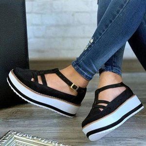 Buckle Strap Creepers T-Strap Sandals